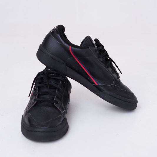 Black Sneakers
