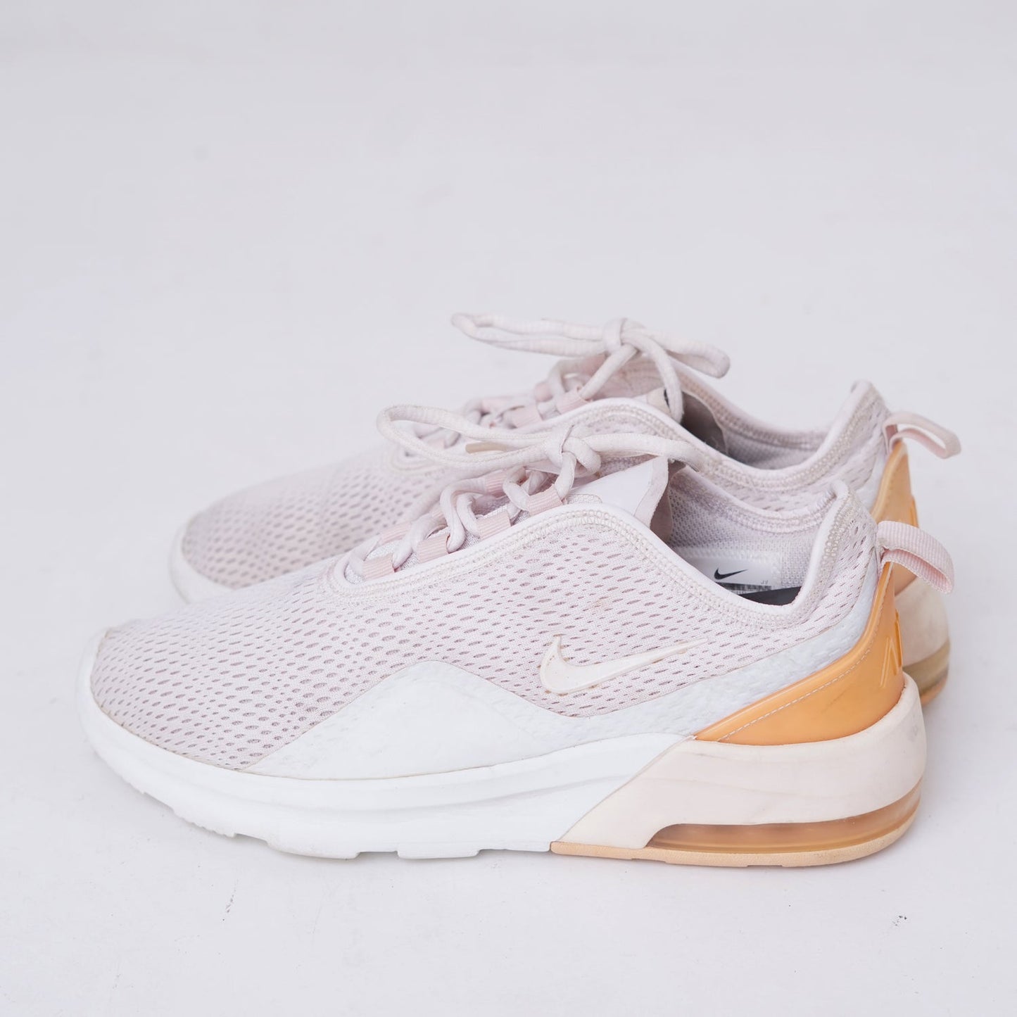 Nike Air Max Motion 2 "Pale Pink" WMNS