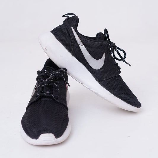 Black Sneakers