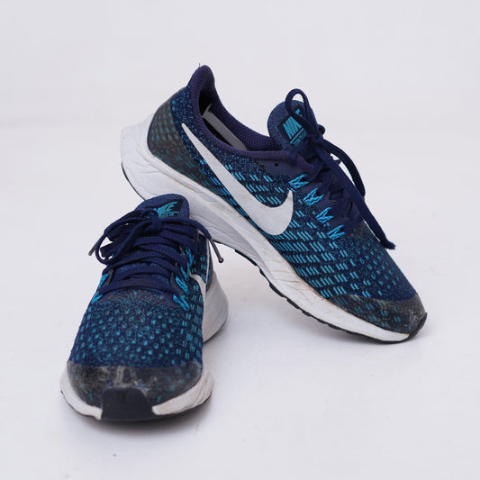 Black Running Shoes