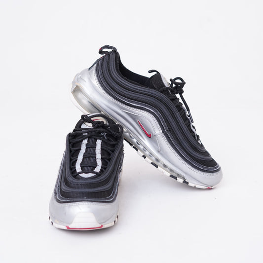 Black Sneakers
