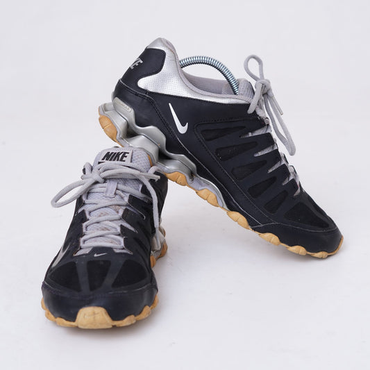 Black Sneakers